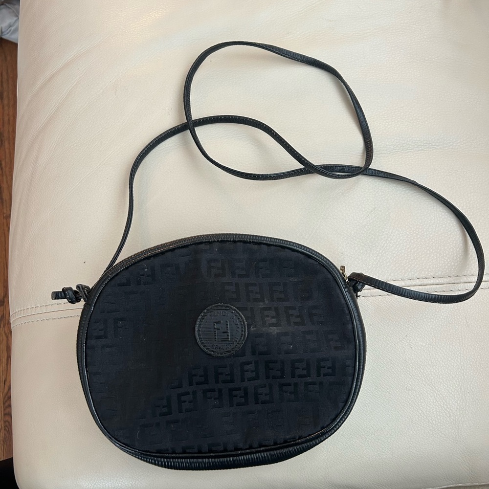 Vintage fendi crossbody bag